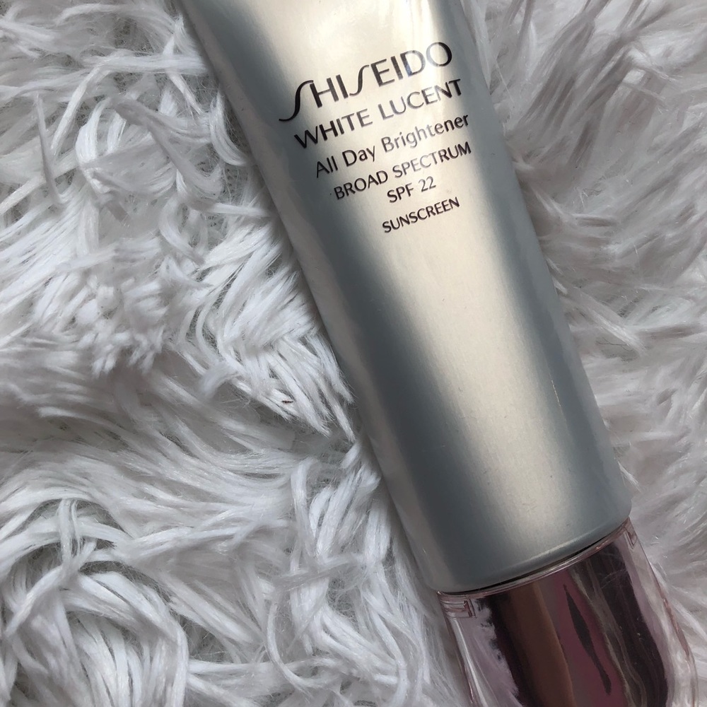 Shiseido White Lucent SPF 22 Sunscreen